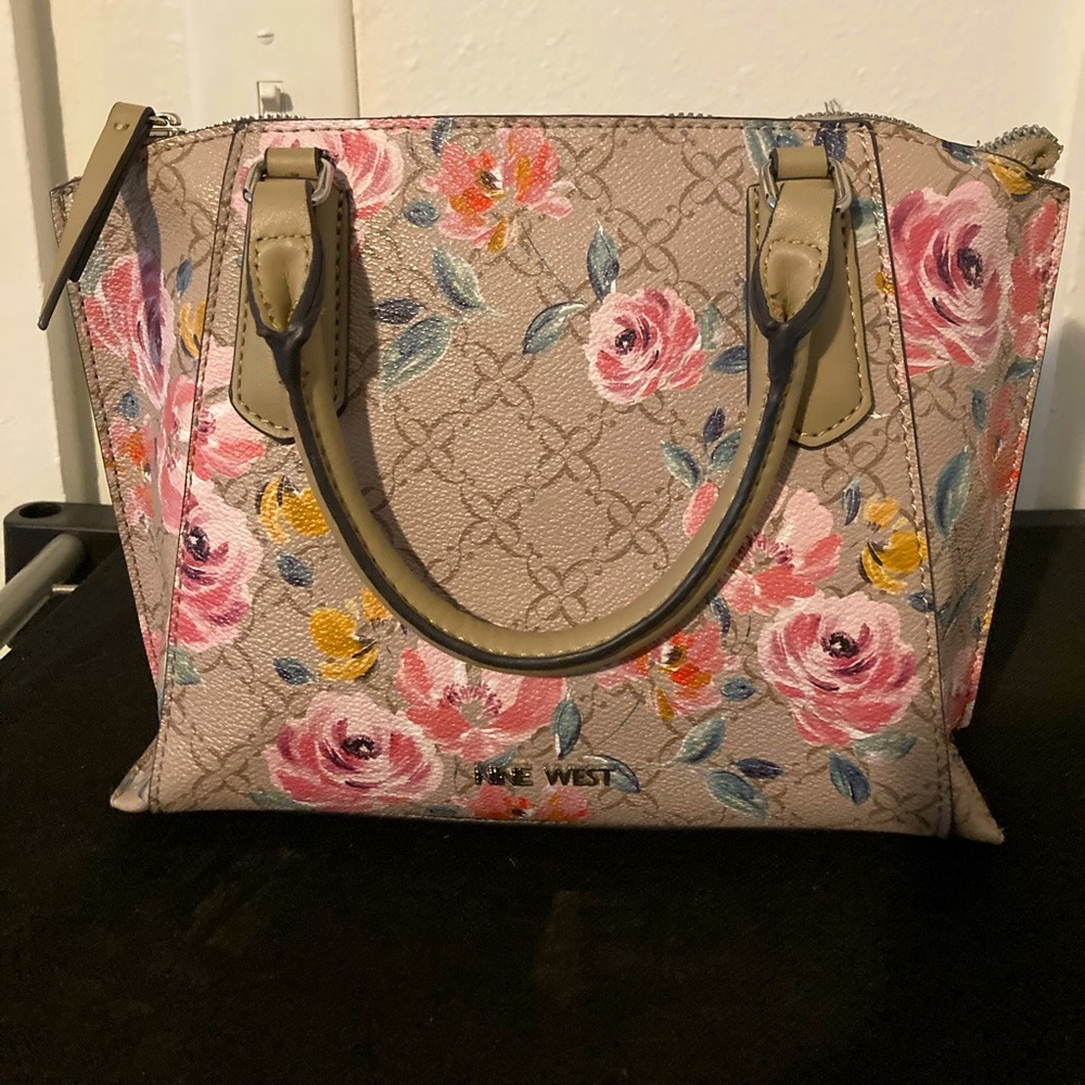 Nine West Crossbody with removable strap